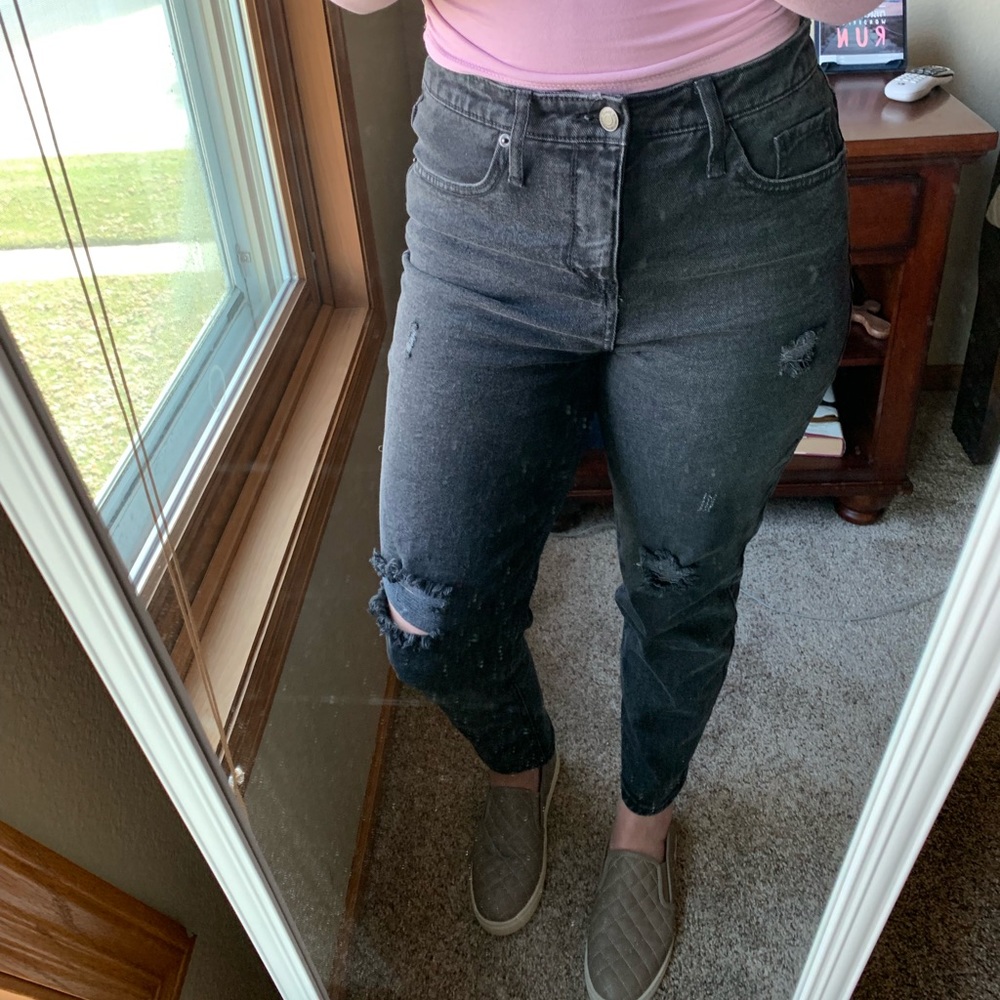 Ripped Mom Jeans High Rise